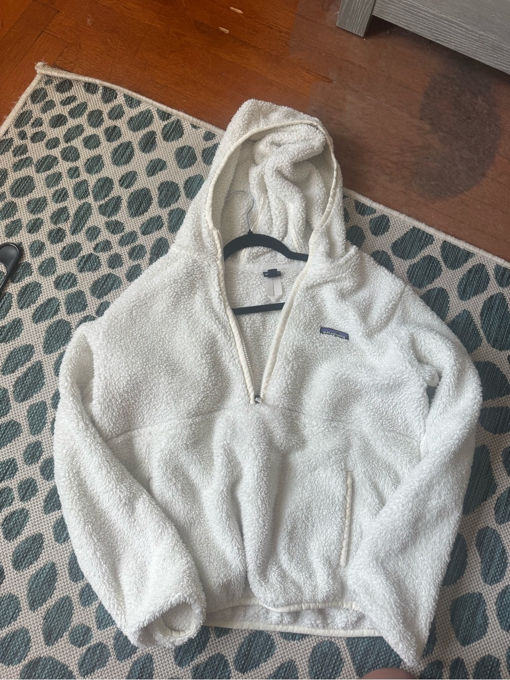 Patagonia women’s White Sherpa Half-Zip Hooded Pullover